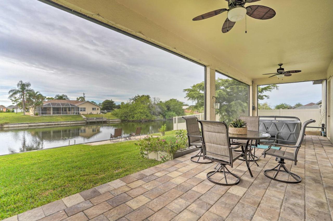 Canalfront Cape Coral Home With Private Hot Tub! Exterior photo